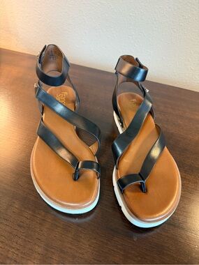 Franco Sarto Black Strappy Ankle Strap Platform Sandals, Size 8.5